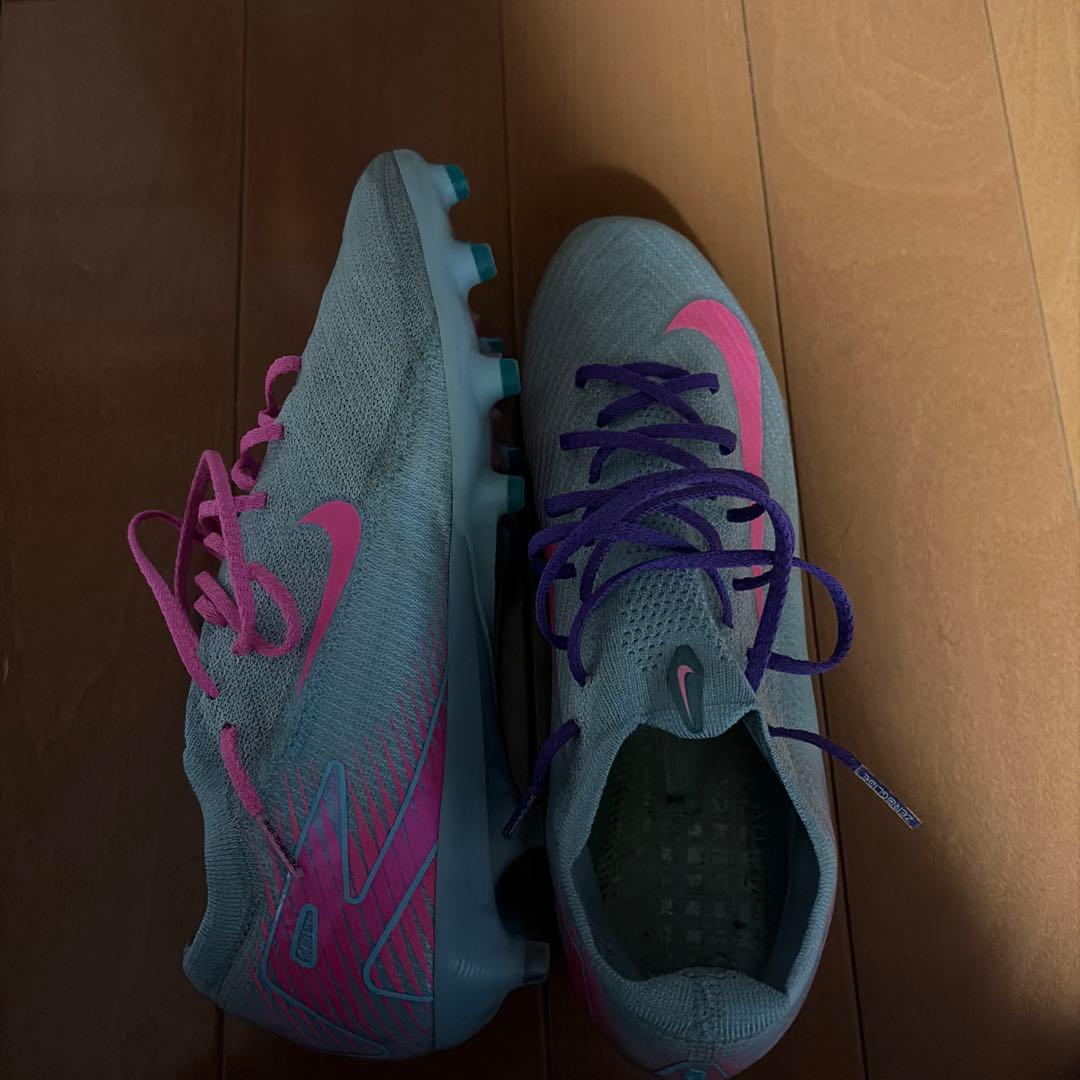 Nike サッカーシューズ グレー/ピンク/紫