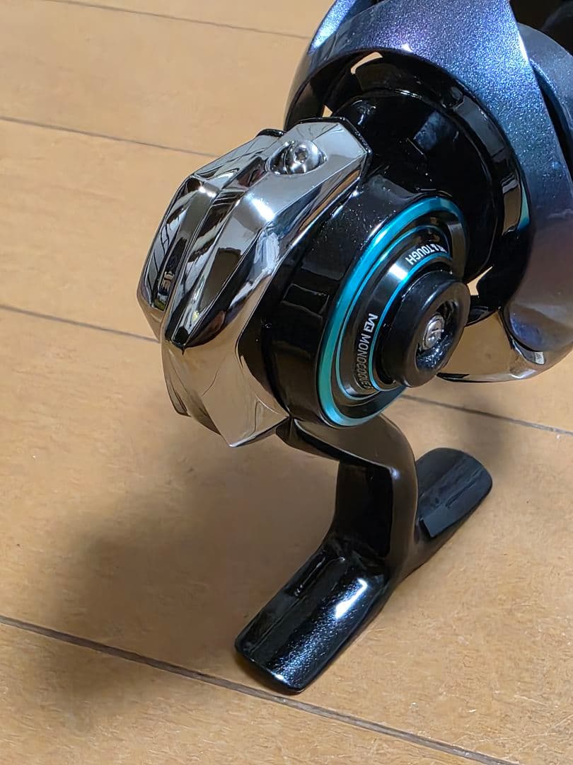 ダイワ　エメラルダス RX FC LT2500S-H-DH ボディ