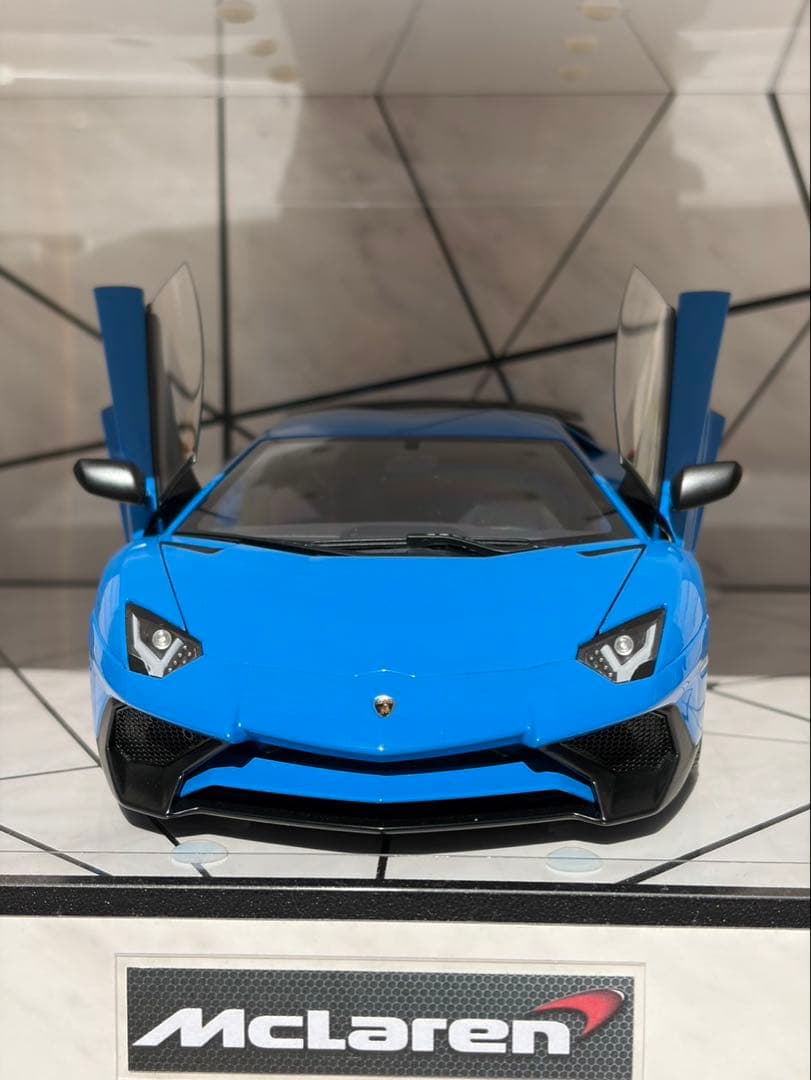 Lamborghini Aventador SVJ 1/18 ブルー