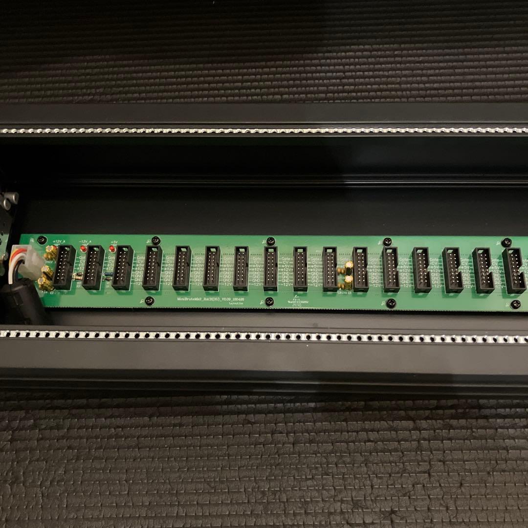 ARTURIA RackBrute 3U モジュラーシンセ ケース ユーロラック
