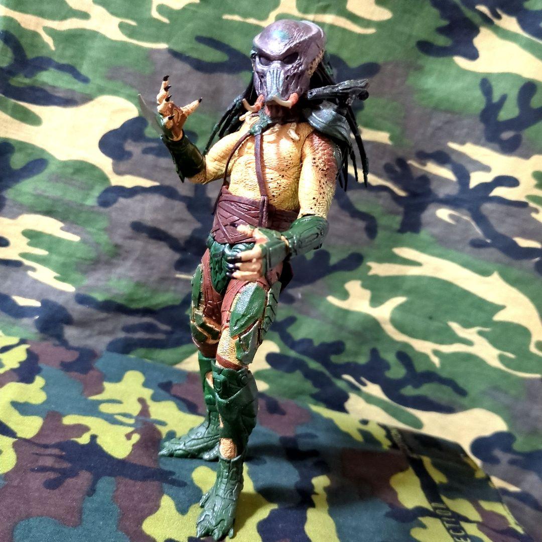 NECA トラッカープレデター＆プレデターハウンド2体セット(中古品)／✨希少品