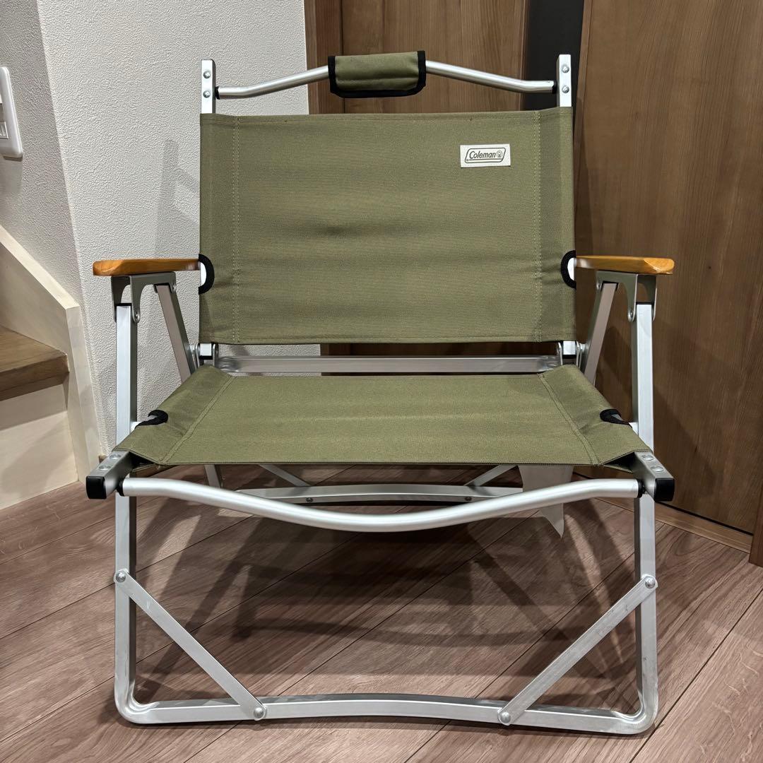 美品✨　Coleman コンパクトフォールディングチェア　レッド&オリーブ　2脚