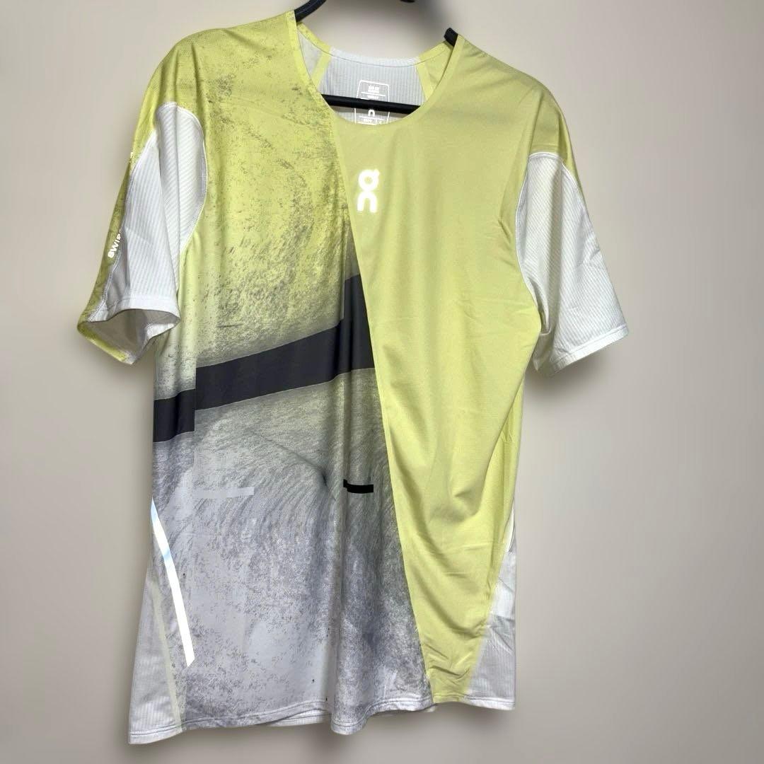 on オン　ULTRA ウルトラ　tシャツ ランニング　マラソン　トレーニング