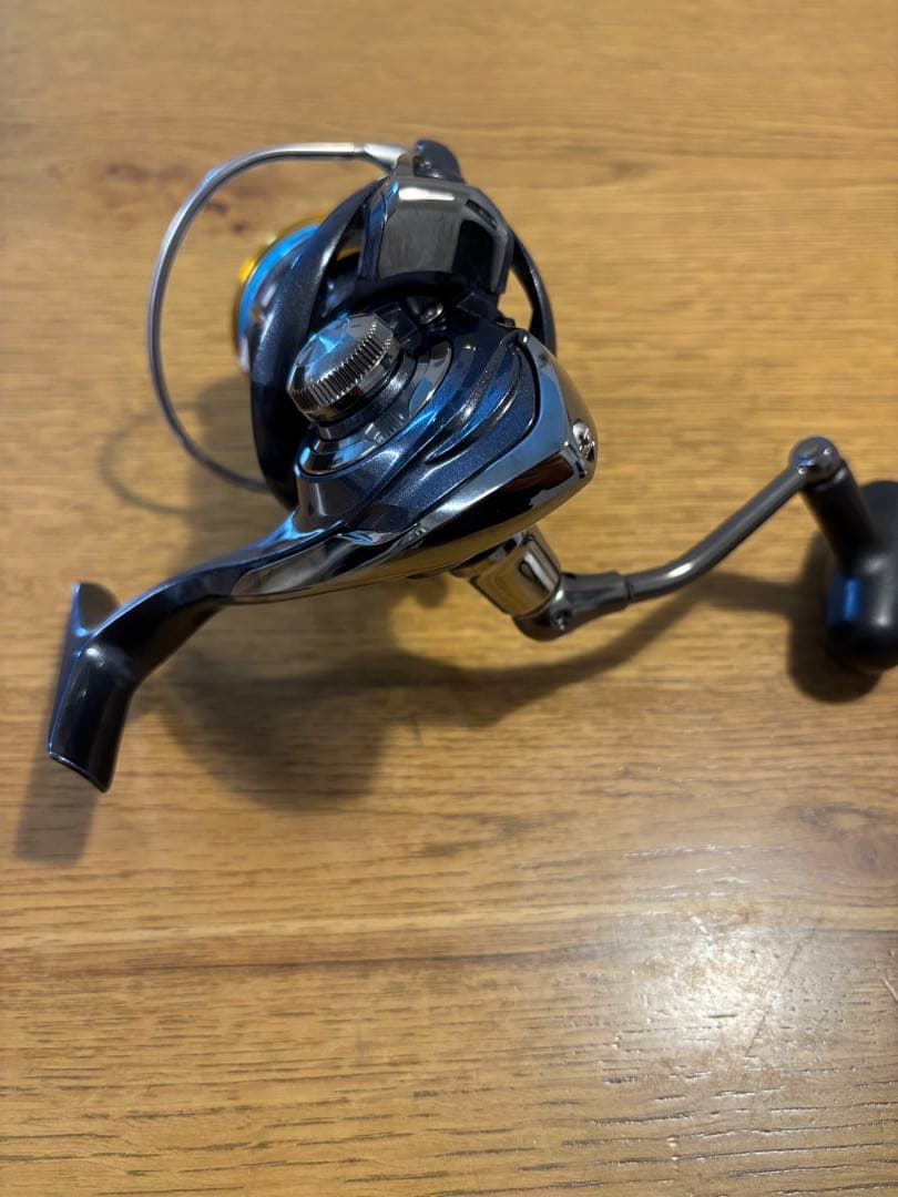 美品 ダイワ 15フリームス4000 DAIWA 15 FREAMS4000