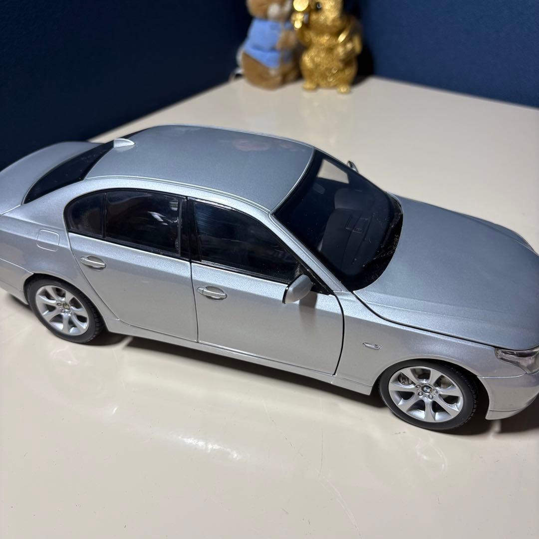  5シリーズ 京商 KYOSHO 1/18 モデルカー