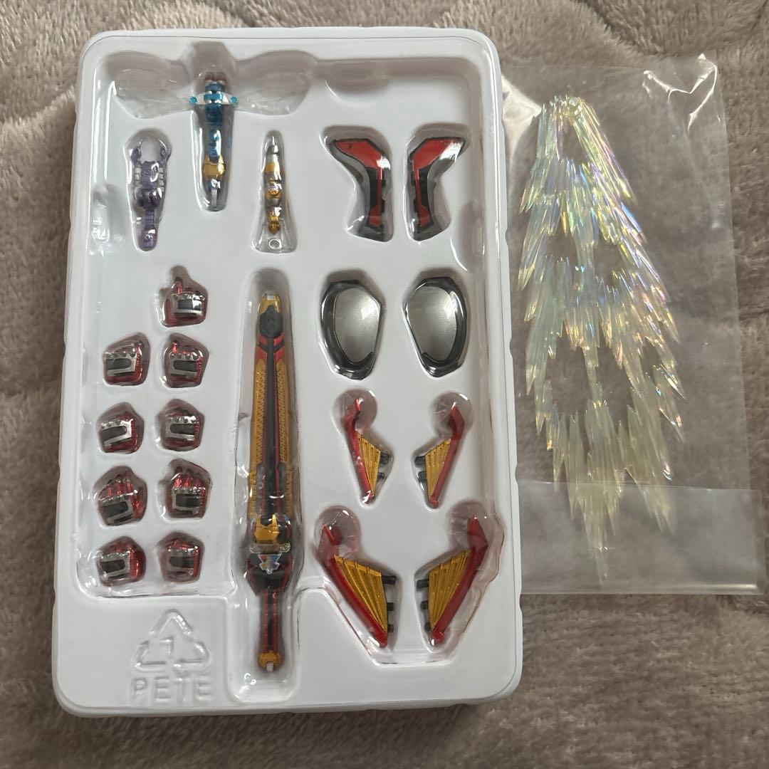真骨彫　仮面ライダーカブト　ハイパーフォーム　中古