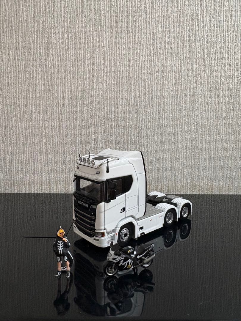 合金スカニア 770S ミニカー 1/64 （2デフ　ダブル引きタイプ）白