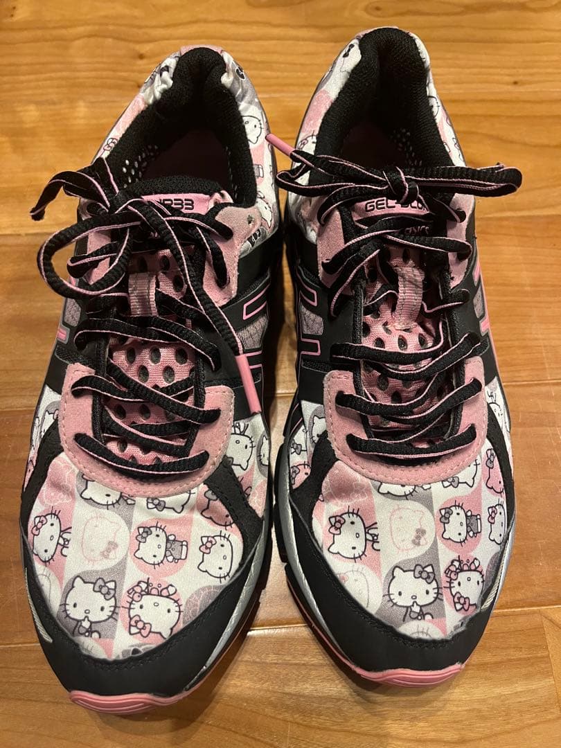 ASICS GEL-BLUR33 ハローキティ柄 黒/ピンク 24.5センチ