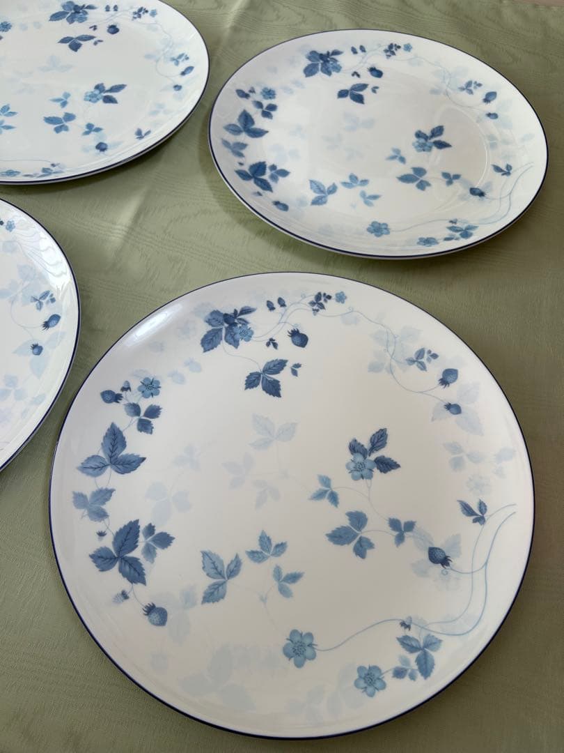 ウェッジウッド　ストロベリーブルー　プレート　ワイルドストロベリー