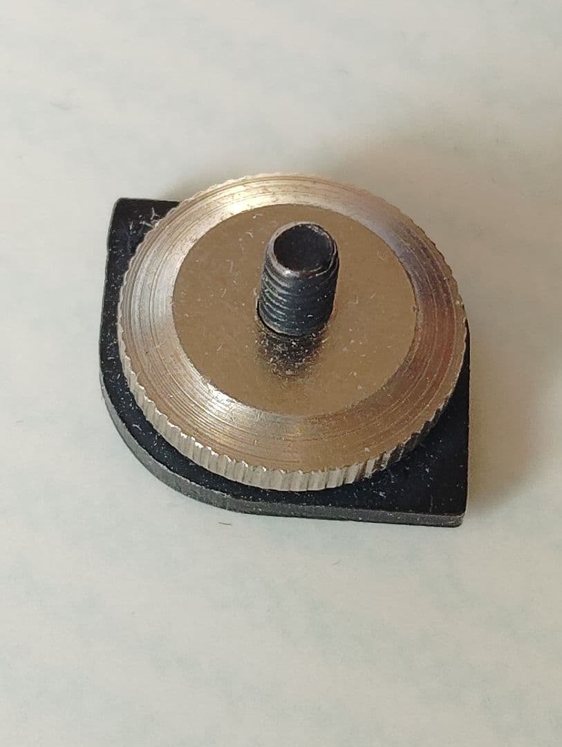 【超希少・完全未使用・箱付】約50年前レトロ　AKAI赤井電機　社章 襟章 徽章