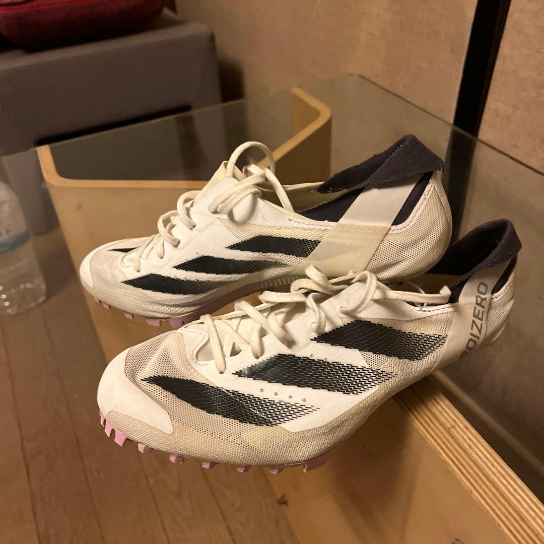 adizero スパイクシューズ ホワイト/ブラック