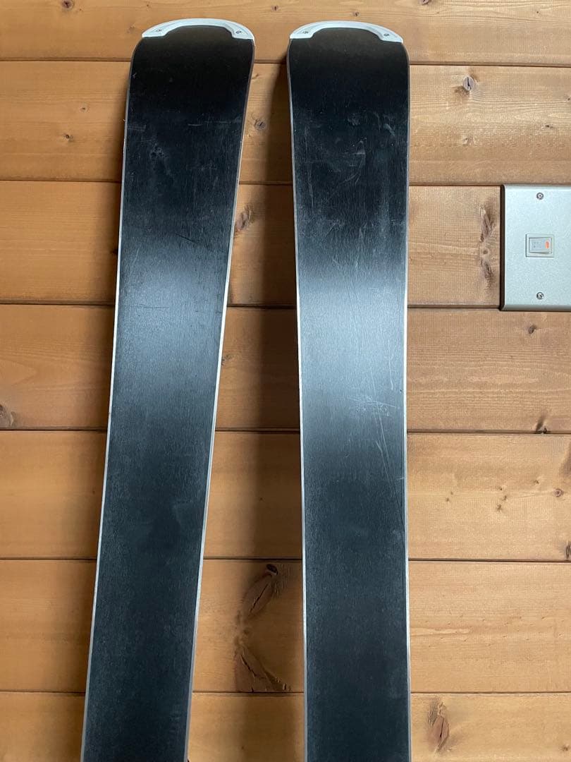 スワロースキー ロタシオン 147cm スキー板　ビンディング