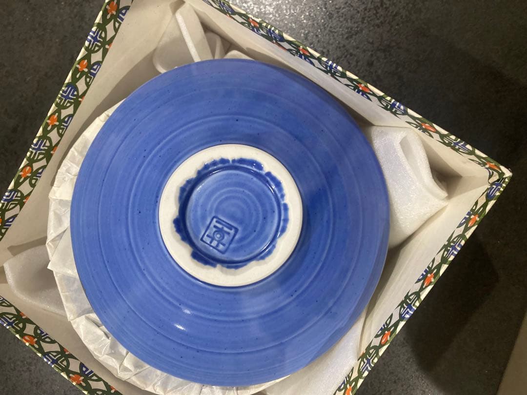 4枚セット 有田焼き 他 青い陶器の平皿 直径約20cm 専用箱付き 年代物