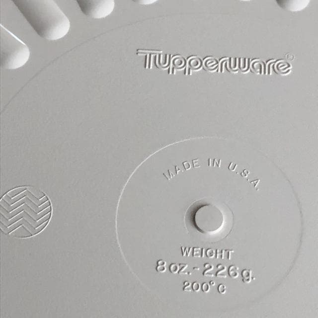 Tupperware 保存容器3個セット(レンジ使用可能)+ふた2個