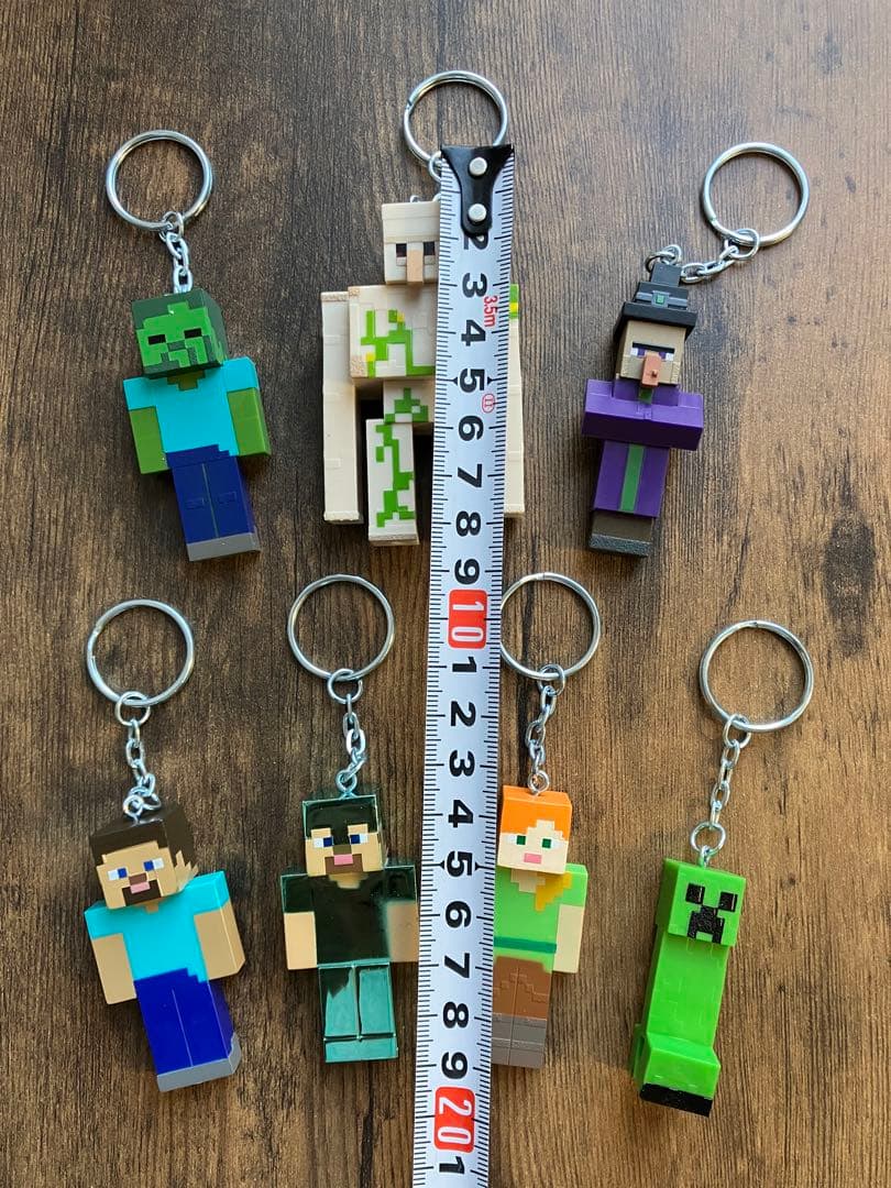 マイクラ　フィギュアキーチェーン　レア　スティーブ　アイアンゴーレム　クリーパー
