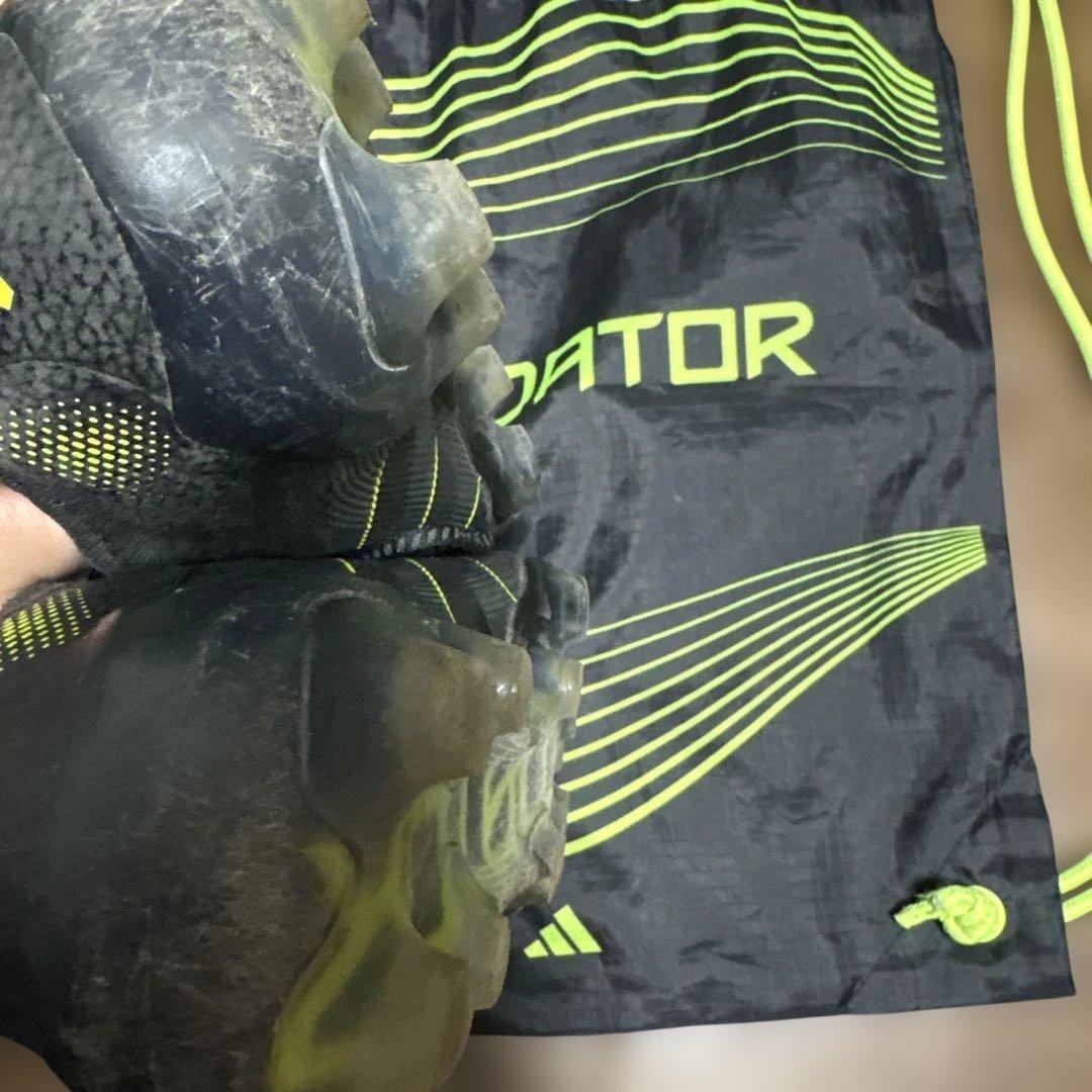 adidas Predator サッカーシューズ ブラック/イエロー