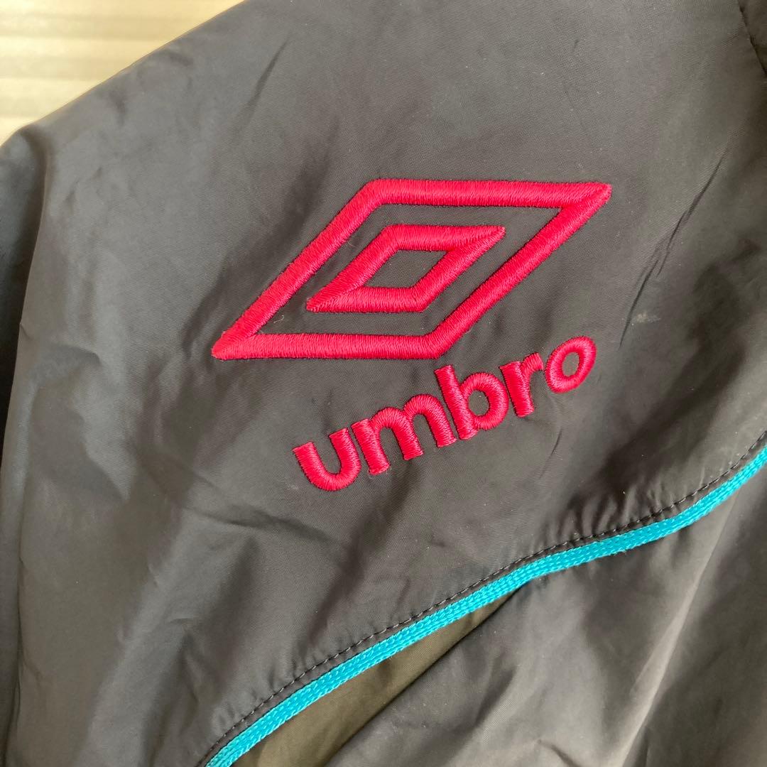 umbro ウィンドブレーカー 上下　黒/青/ピンク/緑