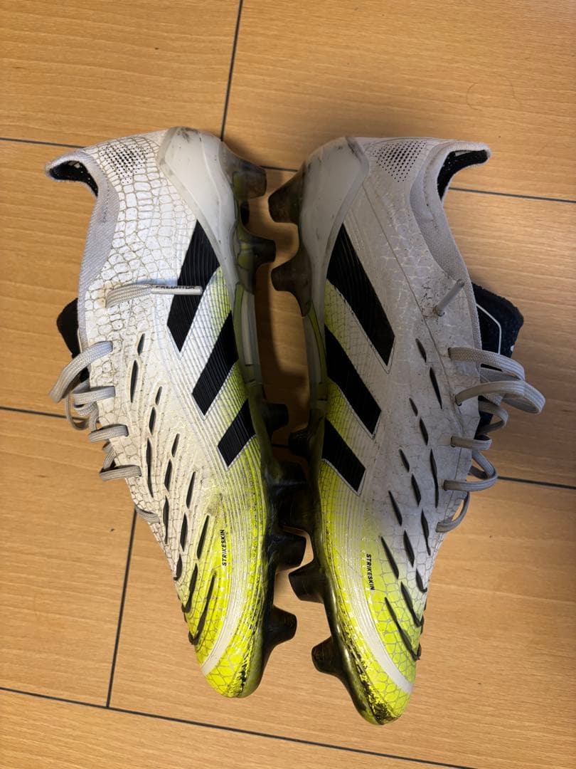 プレデター ELITE HG/AG ジャパン / 土・人工芝用