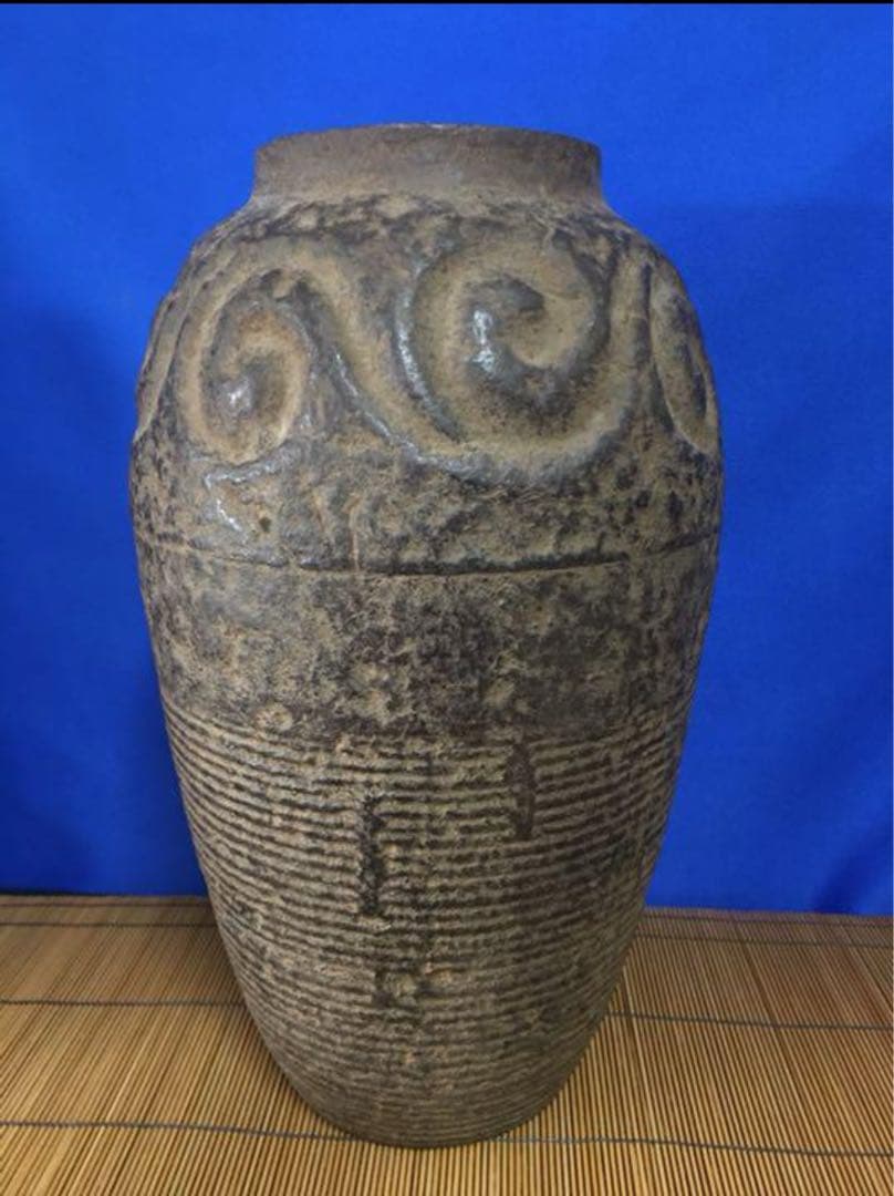 花瓶　缶　中国明時代花瓶　古铜 鉄製