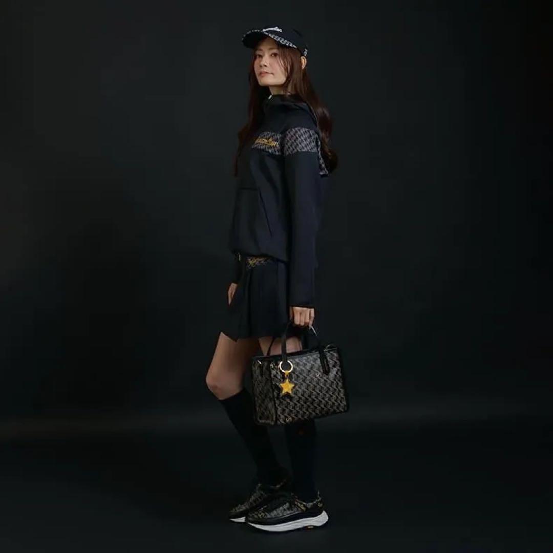 レザレクション　新品　Lサイズ クロ　パーカー