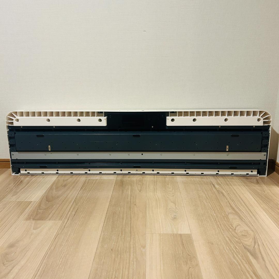 KORG 電子ピアノ B2 ホワイト 88鍵盤 ペダル・譜面立て付属