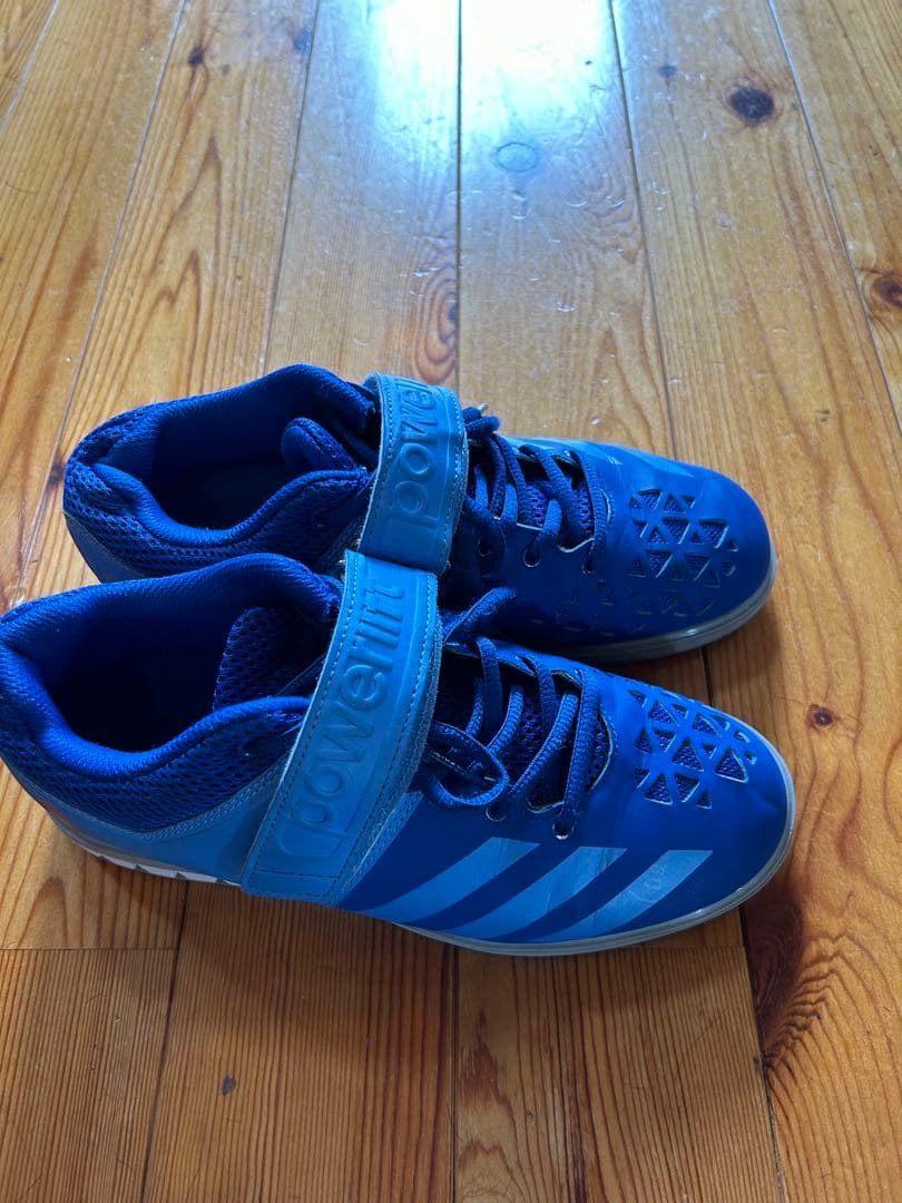 ☆激安☆リフティングシューズ　adidas