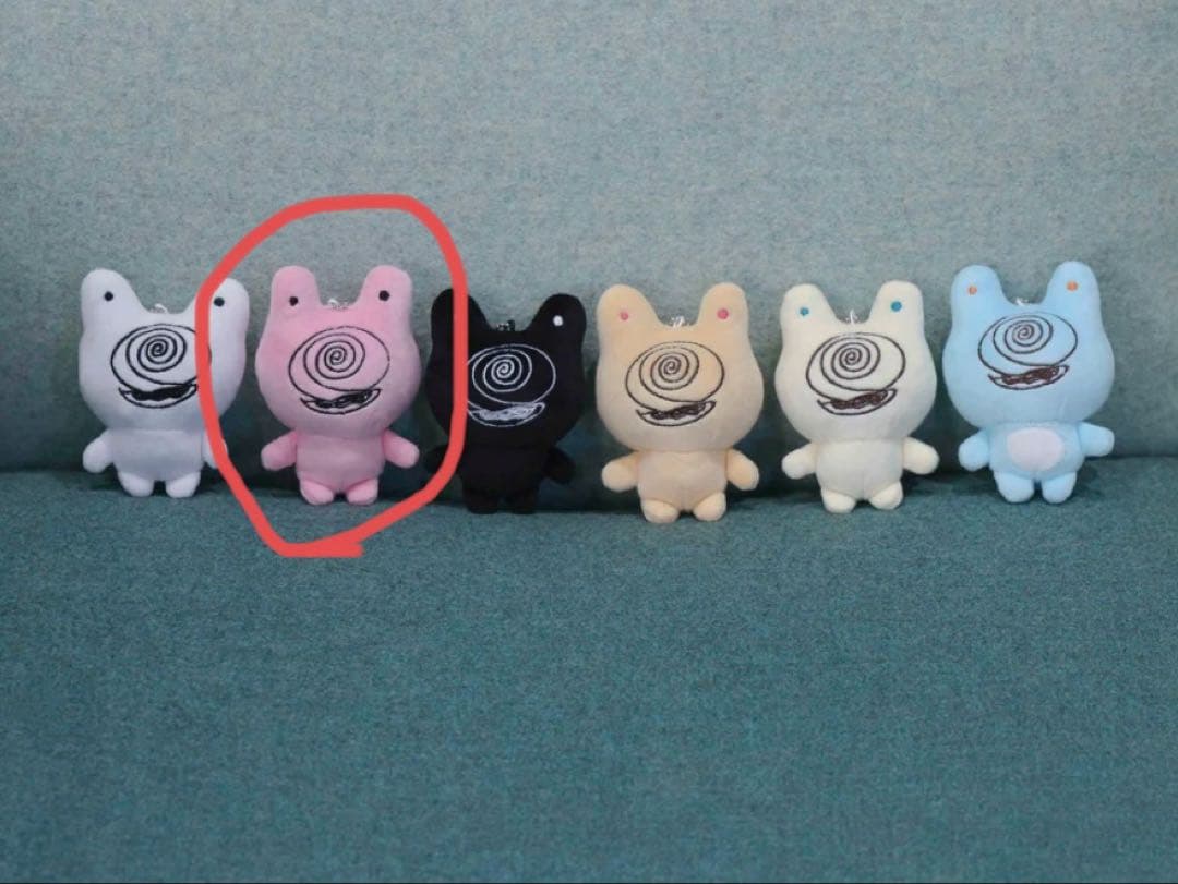 かべちょろ ぬいぐるみキーホルダー