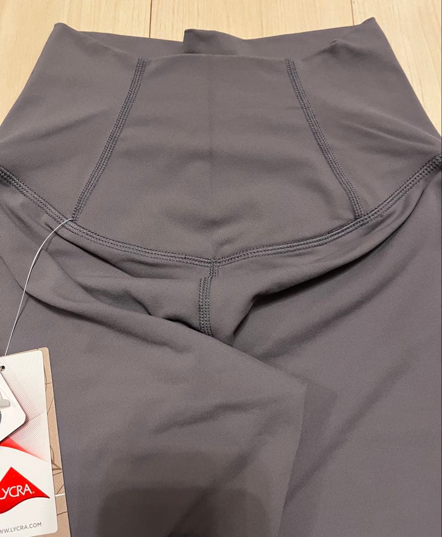 ★期間限定値下げ★ ヨガウェア レギンス【未使用タグ付き】　easyoga