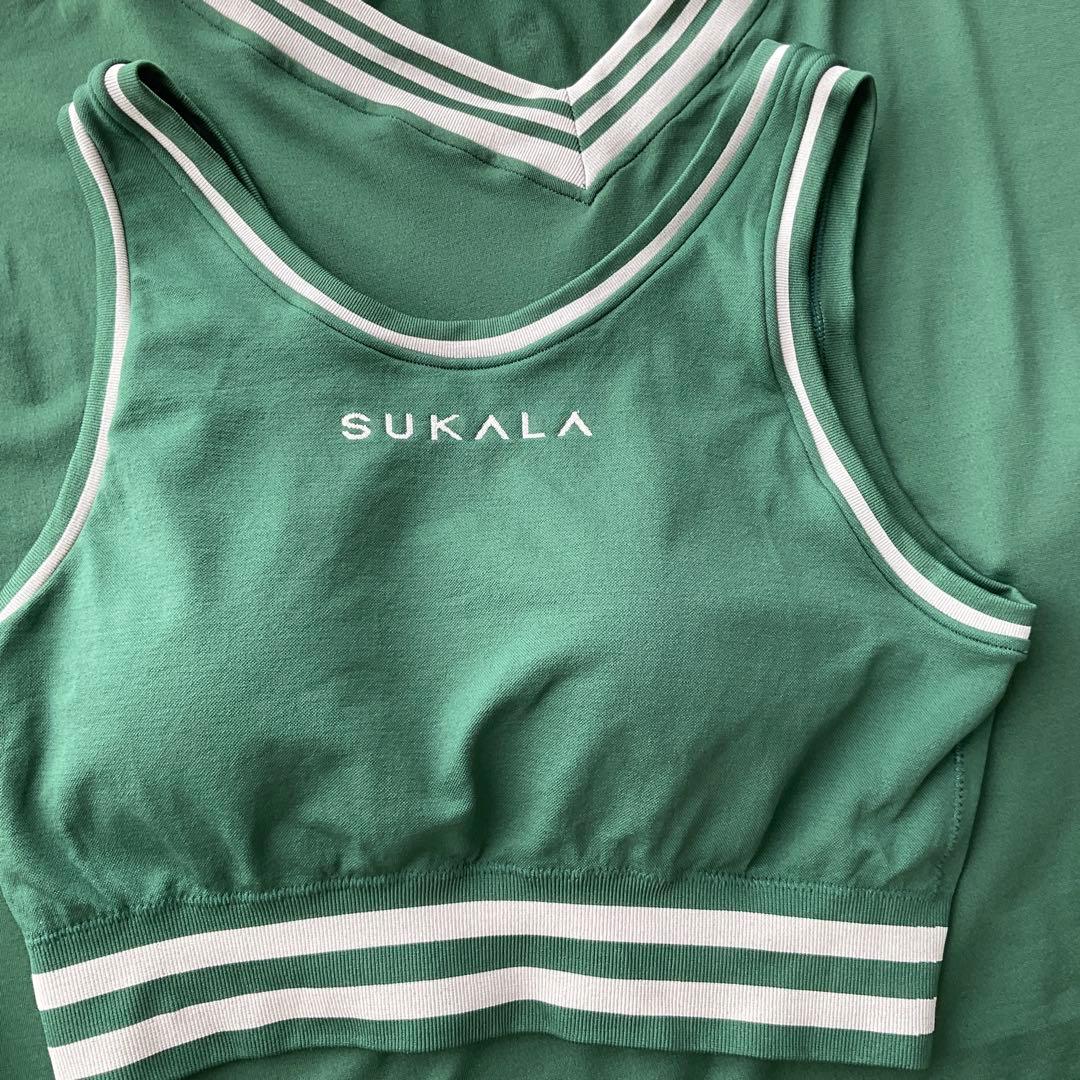 SUKALA ブラトップ付きカレッジVネックプルオーバー