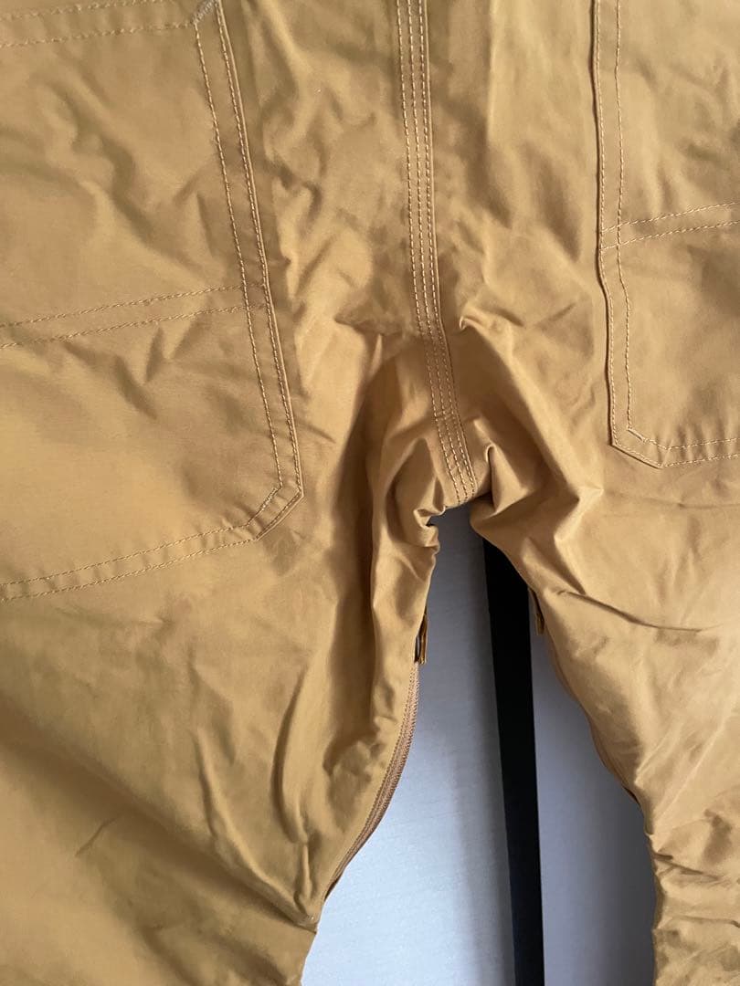 美品　BURTON スノーボードパンツ