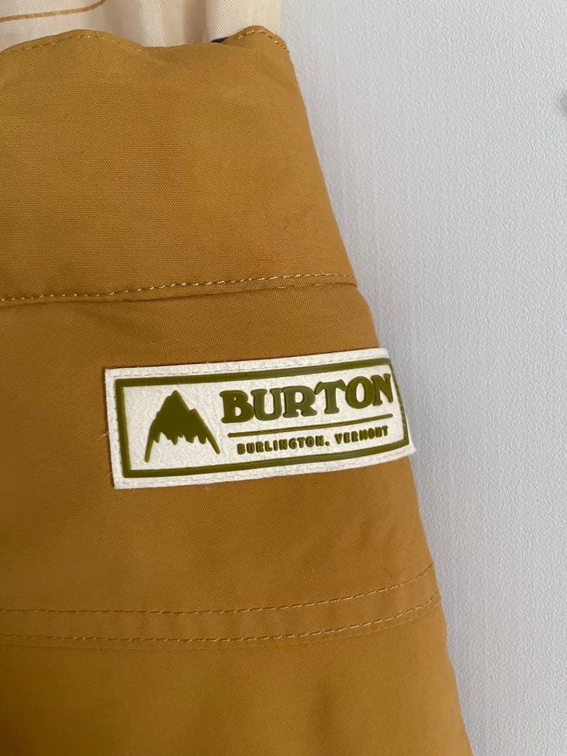 美品　BURTON スノーボードパンツ