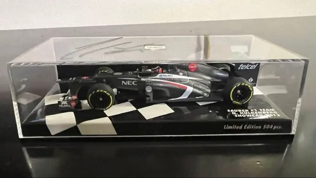 （1点物）F1 ザウバー ニコヒュルケンベルグ直筆サイン入り1:43