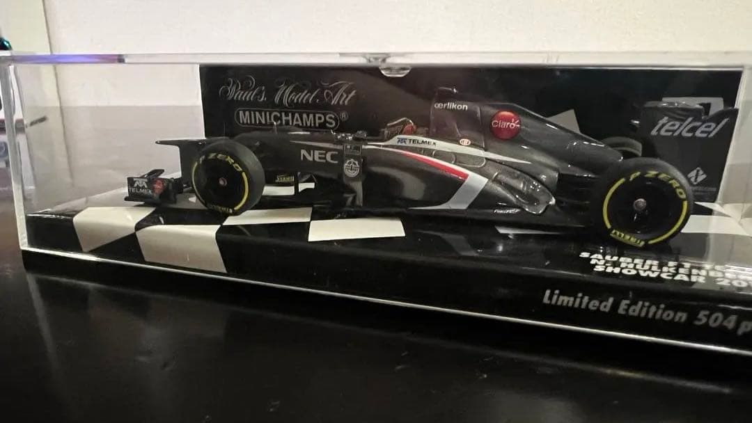 （1点物）F1 ザウバー ニコヒュルケンベルグ直筆サイン入り1:43