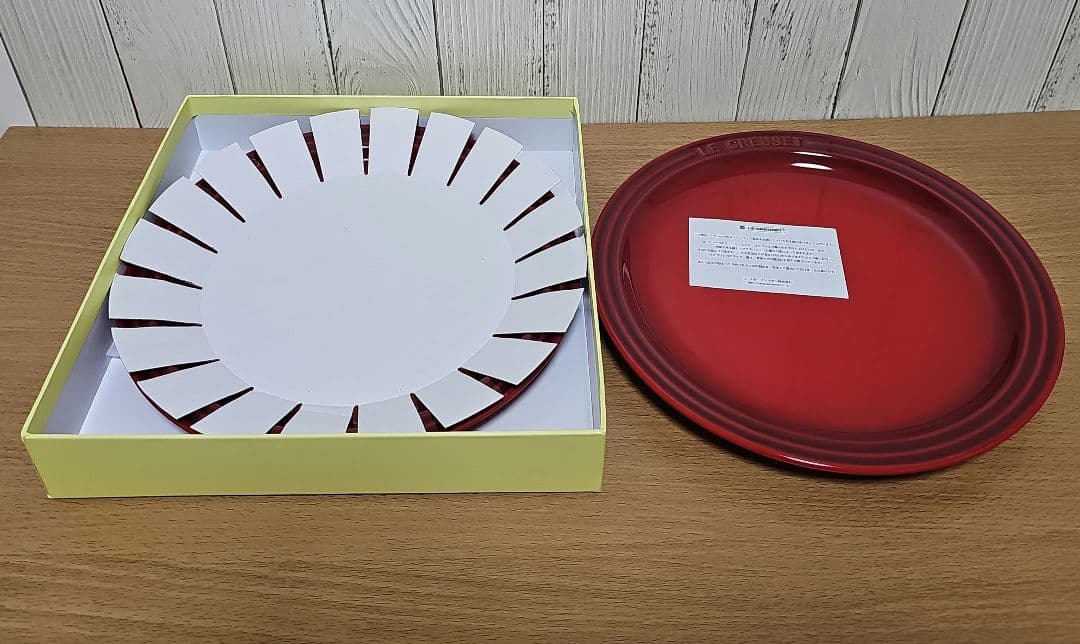 LE CREUSET　ルクルーゼ ラウンドプレート27cm