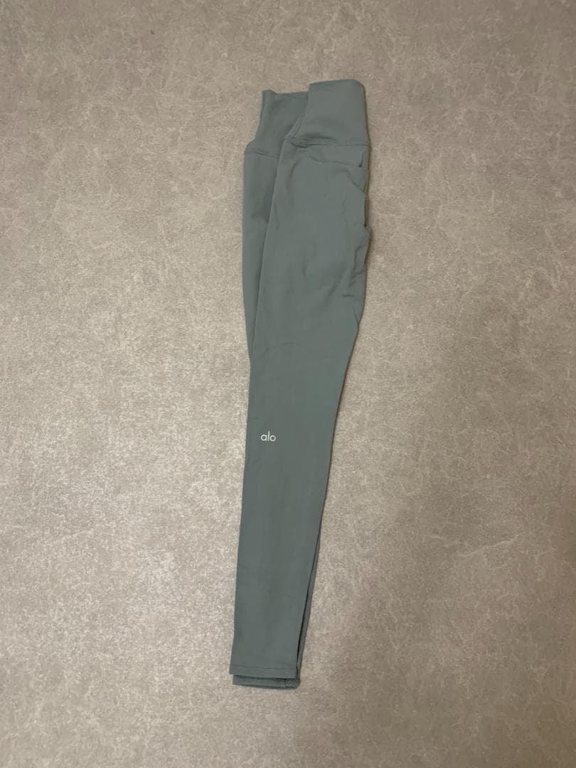 alo YOGA ハイウエスト AIRBRUSH レギンス