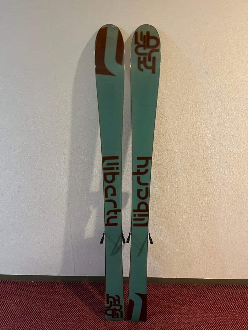 スキー板　liberty Genesis 156cm