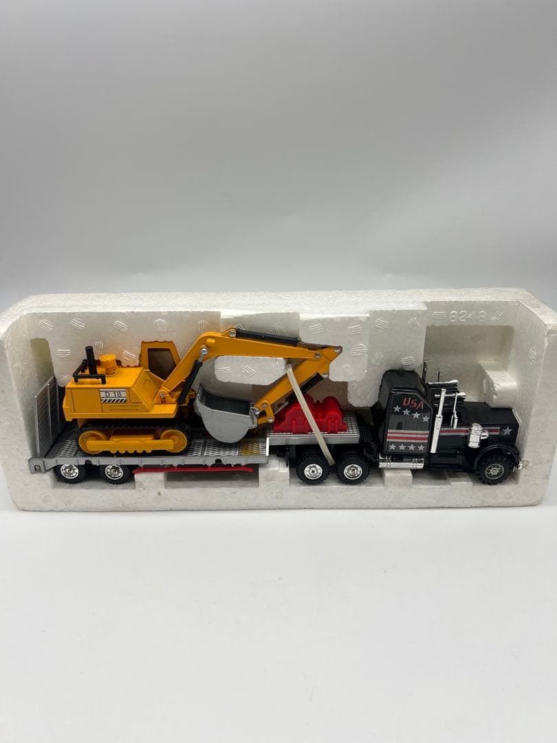 ミニカー No148 Kenworth Tractor and Excavator