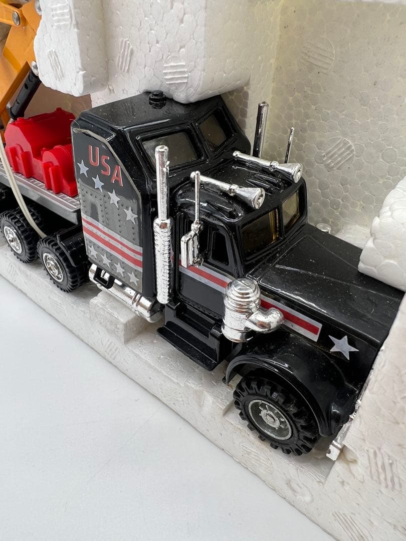 ミニカー No148 Kenworth Tractor and Excavator