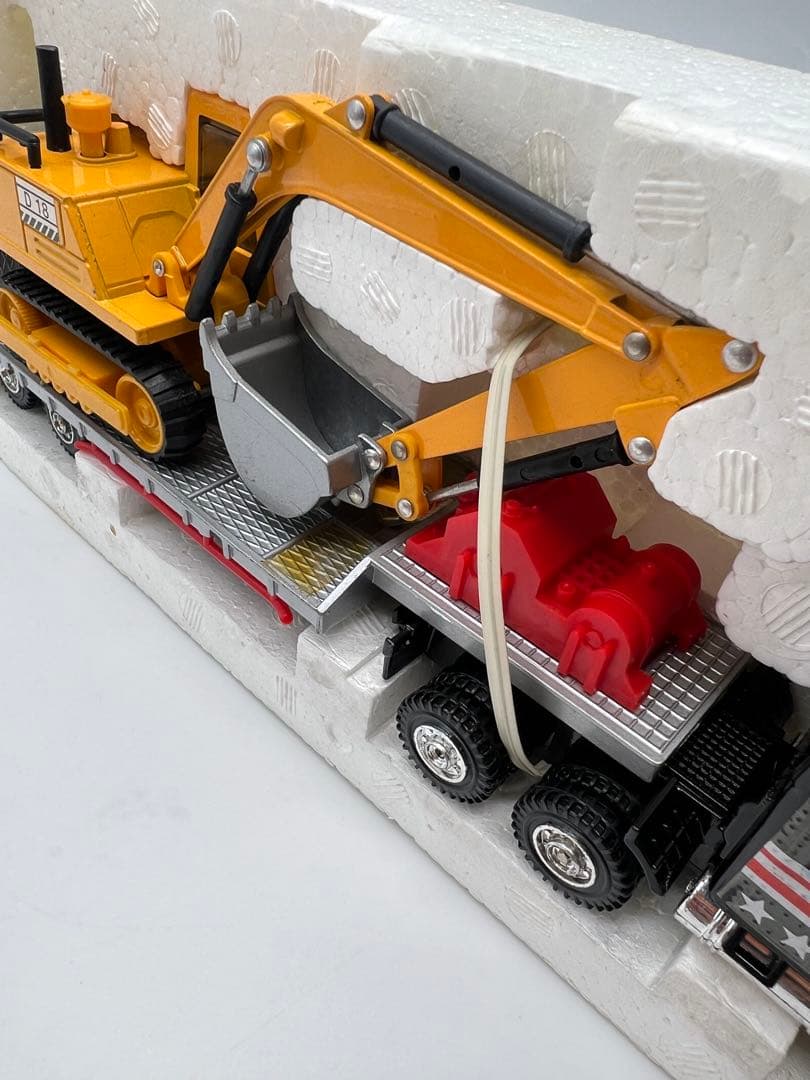 ミニカー No148 Kenworth Tractor and Excavator