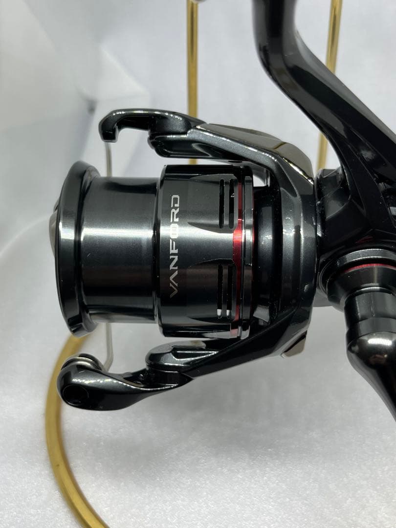 【超美品】シマノSHIMANO 24VANFORDヴァンフォード 2500SHG