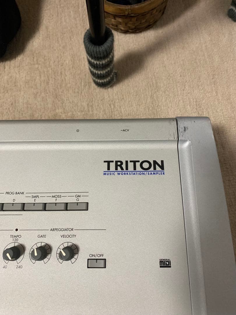 ケース&スタンド&ペダル付 KORG TRITON シンセサイザー