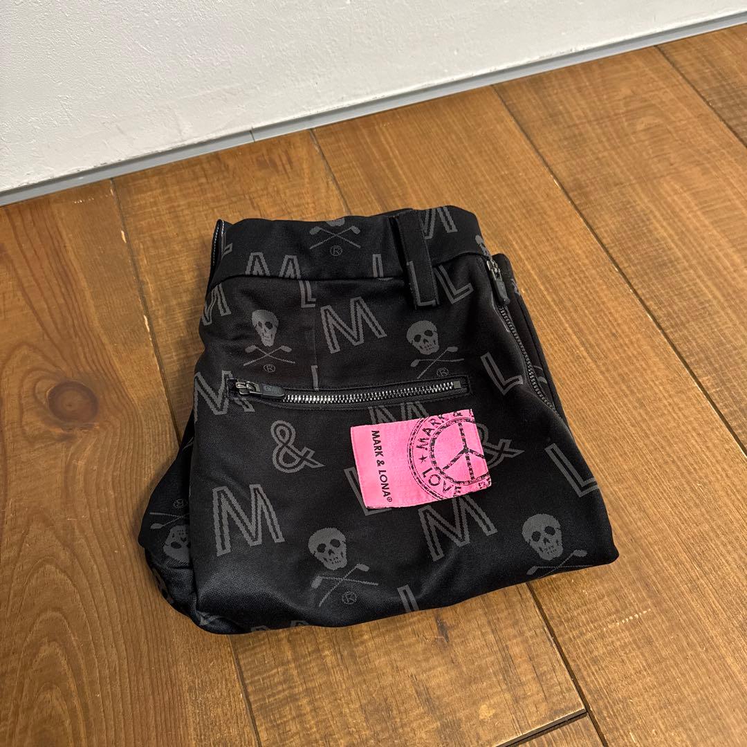 マークアンドロナ　ハーフパンツ　46 ブラック　総柄