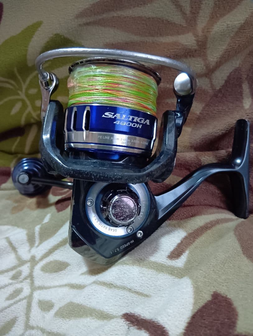 15ソルティガ 4000H スピニングリール