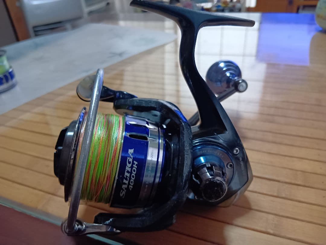 15ソルティガ 4000H スピニングリール