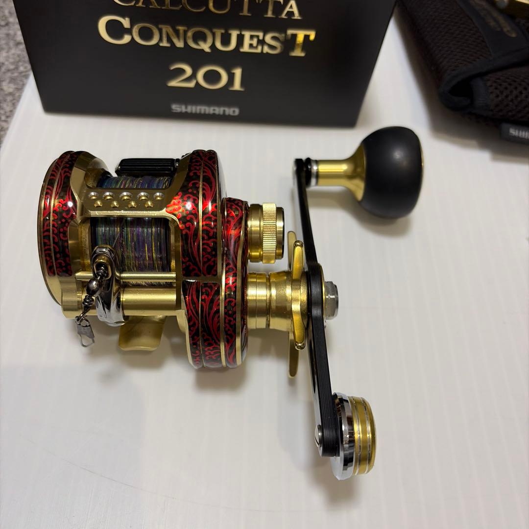 シマノ21カルカッタコンクエスト201 美品スタジオオーシャンマークハンドル付き