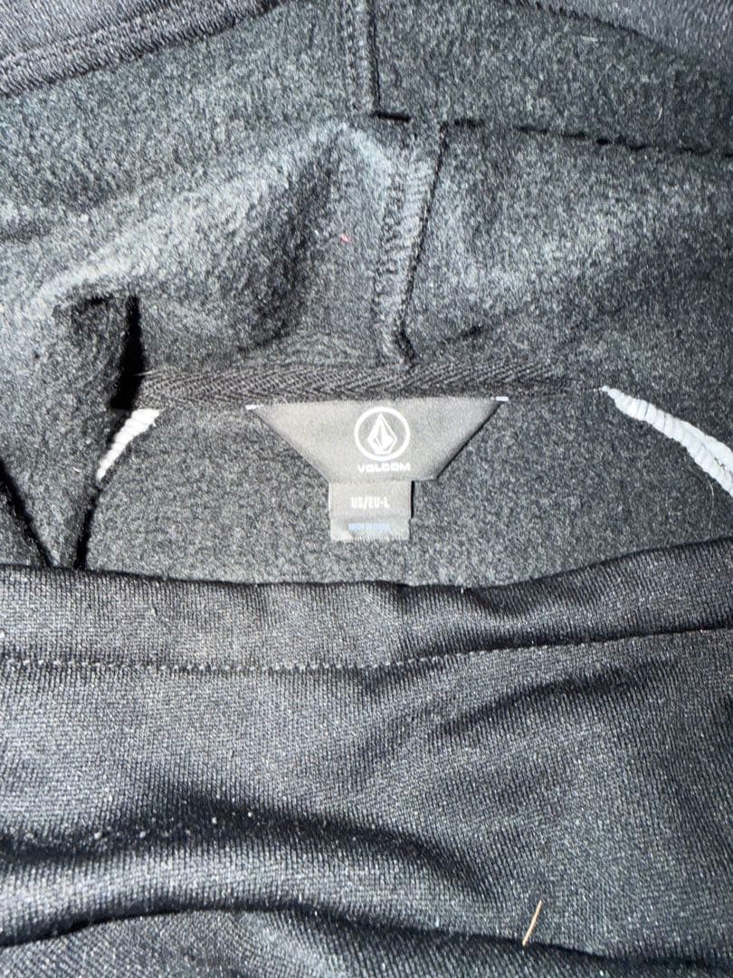 VOLCOM 撥水パーカー