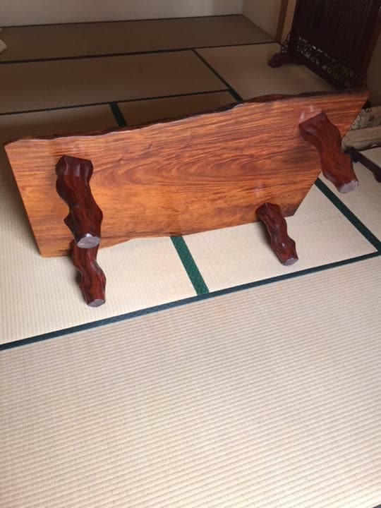 木製テーブル