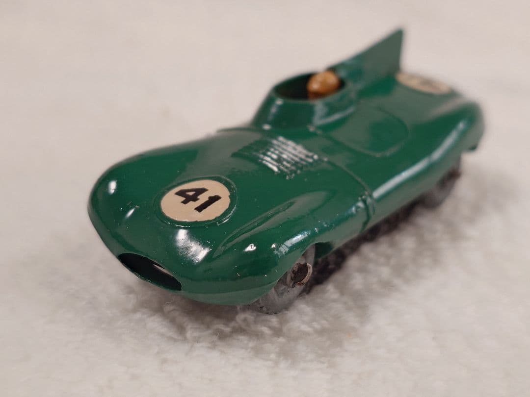 MATCHBOX No.41 JAGUAR D Type ※タイヤはメタル