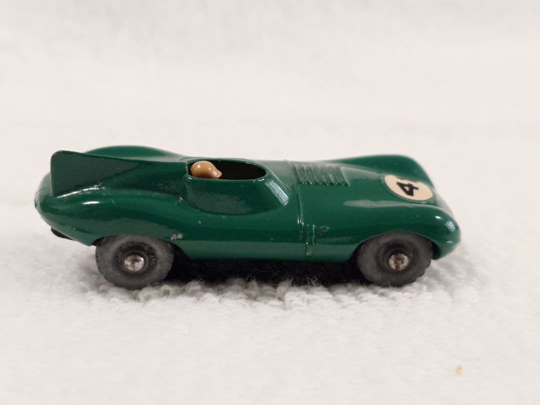 MATCHBOX No.41 JAGUAR D Type ※タイヤはメタル