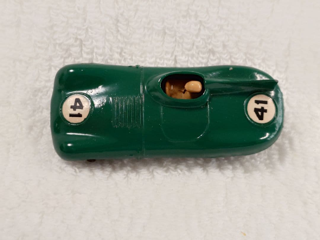MATCHBOX No.41 JAGUAR D Type ※タイヤはメタル